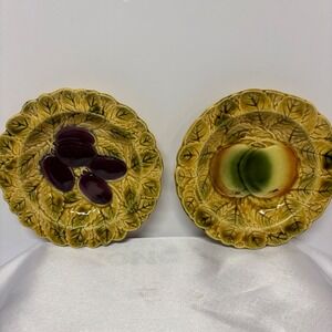 Vintage Majolica Dessert Plates, Set of 2, Fruit Design, Collectible Plates‎